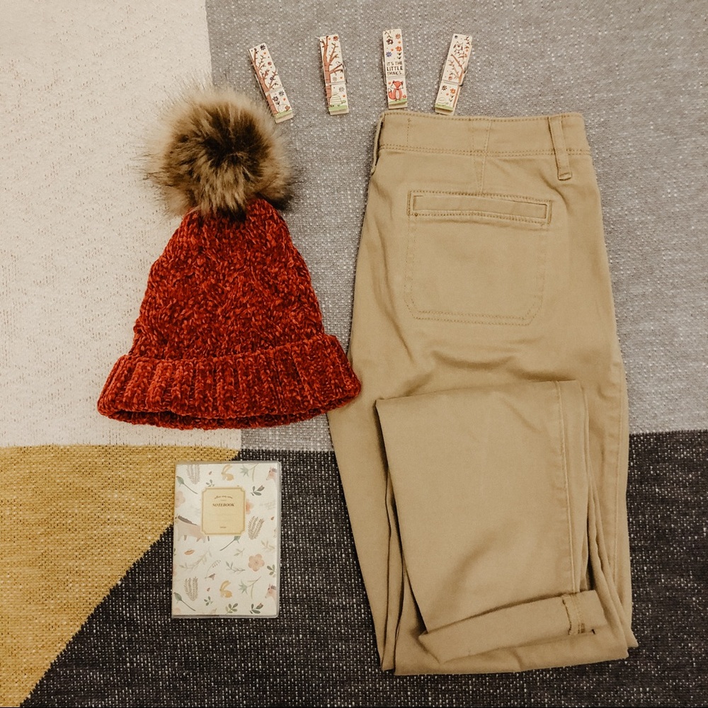 Hollister beige chinos